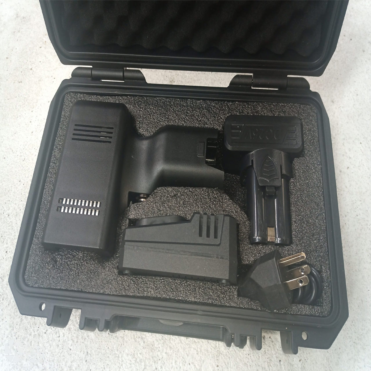 UV LED Handheld Light with Rechargeable Battery + 200ml